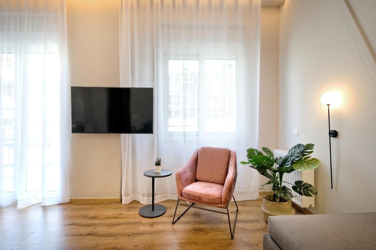 The Flirty Athens Apartment ภายนอก รูปภาพ