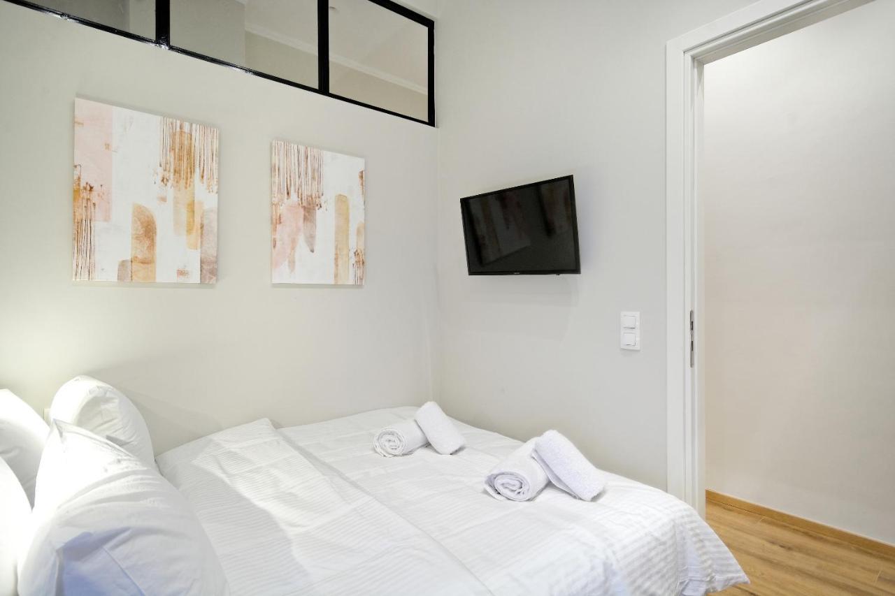 The Flirty Athens Apartment ภายนอก รูปภาพ