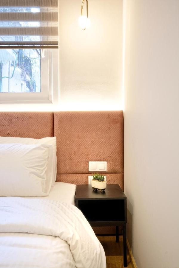 The Flirty Athens Apartment ภายนอก รูปภาพ