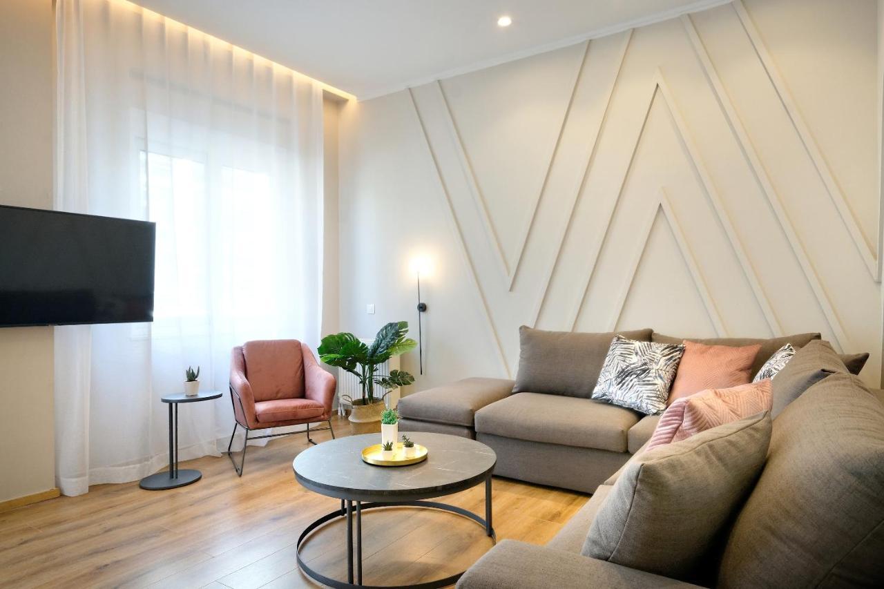 The Flirty Athens Apartment ภายนอก รูปภาพ